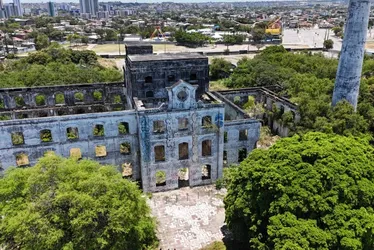 Imagem ilustrativa da imagem Fábrica Tacaruna vai ser escola técnica e centro de formação educacional