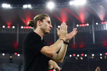 Imagem ilustrativa da imagem Filipe Luís elogia o Flamengo: 'Vi meus companheiros correndo por mim'