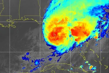Imagem ilustrativa da imagem Furacão Milton chega à Flórida com ventos de 205 km/h e chuva muito forte