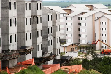 Imagem ilustrativa da imagem Governo prevê construção de mais 150 mil moradias populares em 2025