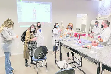 Imagem ilustrativa da imagem Graduação a distância na área de saúde
