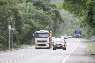 Imagem ilustrativa da imagem Governo vai usar verba própria e empréstimo de R$ 880 milhões para novas rodovias