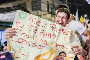 Imagem ilustrativa da imagem João Campos faz história com maior votação no Recife desde a redemocratização