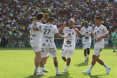 Imagem ilustrativa da imagem Jogo das Estrelas: Bruxo encanta o Kleber Andrade