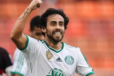 Imagem ilustrativa da imagem Jorge Valdivia, ídolo do Palmeiras, é preso após denúncia de crime sexual no Chile