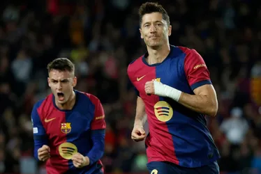 Imagem ilustrativa da imagem Lewandowski supera 100 gols na Liga dos Campeões e Barcelona ganha a 4ª seguida