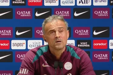 Imagem ilustrativa da imagem Luis Enrique diz que PSG tende a melhorar e é otimista para a Liga dos Campeões