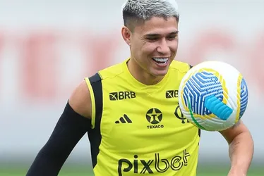 Imagem ilustrativa da imagem Luiz Araújo treina em campo e pode reforçar o Flamengo na final da Copa do Brasil