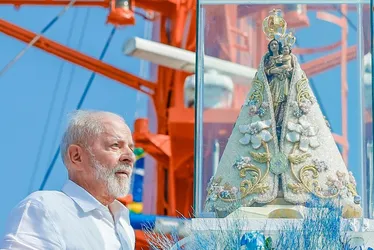 Imagem ilustrativa da imagem Lula participa da procissão do Círio de Nazaré no camarote de Helder Barbalho