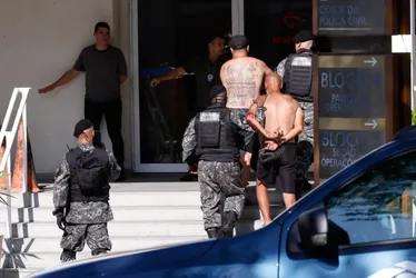 Imagem ilustrativa da imagem Mais de 200 torcedores do Peñarol são presos por confusão no Rio