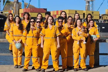 Imagem ilustrativa da imagem Número de mulheres que trabalham como portuárias aumenta no ES