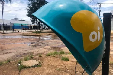 Imagem ilustrativa da imagem Oi deve receber perdão de R$ 7 bi da Anatel para seguir operando na telefonia fixa