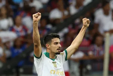 Imagem ilustrativa da imagem Palmeiras arranca vitória suada sobre o Bahia nos acréscimos e pressiona o Botafogo