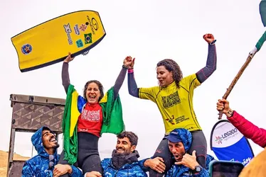 Imagem ilustrativa da imagem Pan de Lima: Maylla e Maíra fazem dobradinha no bodyboarding