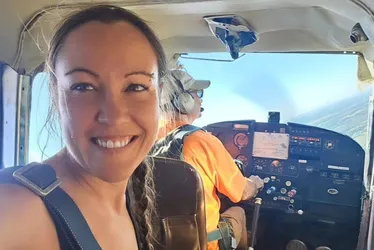 Imagem ilustrativa da imagem Paraquedista morre após bater contra hélice girando de avião nos EUA