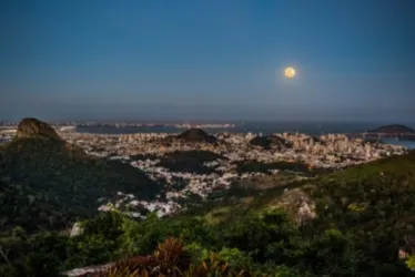 Imagem ilustrativa da imagem Última superlua do ano será nesta sexta-feira