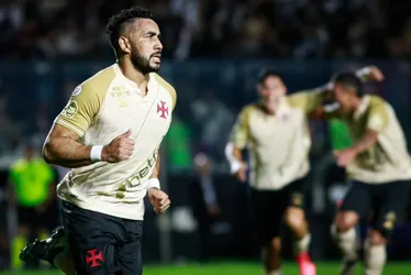 Imagem ilustrativa da imagem Payet faz dois, Vasco sofre susto no 2º tempo, mas vence o Bahia pelo Brasileiro