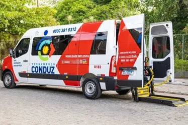 Imagem ilustrativa da imagem Pessoas com deficiência podem solicitar transporte adaptado para o dia da votação