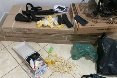 Imagem ilustrativa da imagem Polícia faz operação com helicóptero para prender integrantes de facção de Vitória