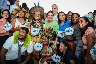 Imagem ilustrativa da imagem Prêmio Idepe 2023: Raquel Lyra reconhece destaques da educação em Pernambuco