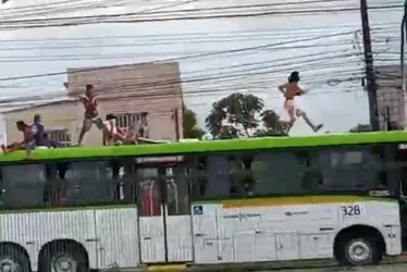 Imagem ilustrativa da imagem Projeto de lei que proíbe “surfe” nos ônibus deve ser vetado por Raquel Lyra