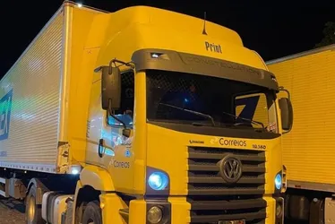 Imagem ilustrativa da imagem Quadrilha tenta furtar carreta com encomendas dos Correios no ES