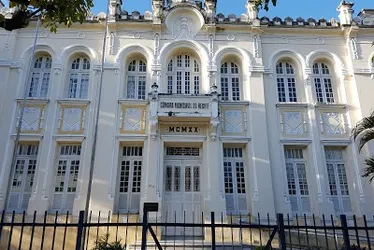 Imagem ilustrativa da imagem Quem são os 37 vereadores eleitos no Recife