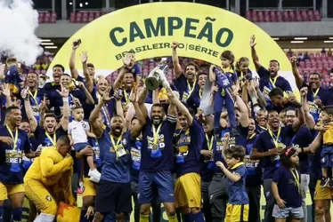 Imagem ilustrativa da imagem Retrô supera Anápolis e fica com título da Série D do Brasileiro