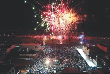 Imagem ilustrativa da imagem Réveillon em São Mateus com mais de 30 shows