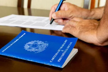 Imagem ilustrativa da imagem Feirão oferece mais de 200 vagas e serviços gratuitos no Centro do Recife