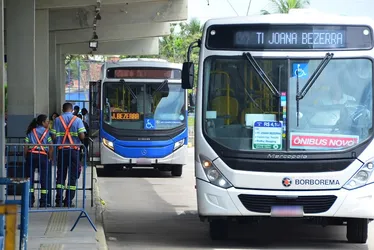 Imagem ilustrativa da imagem Começa a valer neste domingo o novo valor das passagens de ônibus da RMR