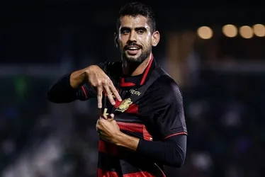 Imagem ilustrativa da imagem Sport enfrenta Paysandu fora de casa para voltar ao G-4 da Série B