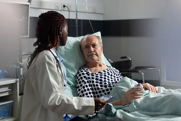 Imagem ilustrativa da imagem Superbactérias são ameaça e idosos correm mais riscos