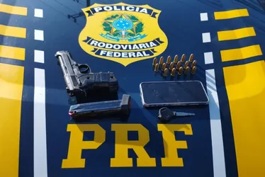 Imagem ilustrativa da imagem Suspeitos de assalto são presos pela PRF na Serra