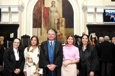 Imagem ilustrativa da imagem TJPE faz história: duas mulheres assumem o cargo de desembargadora por merecimento