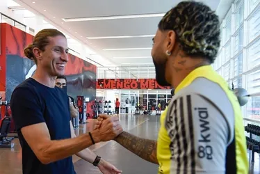 Imagem ilustrativa da imagem "Deus da Raça", Rondinelli aprova nome de substituto de Tite