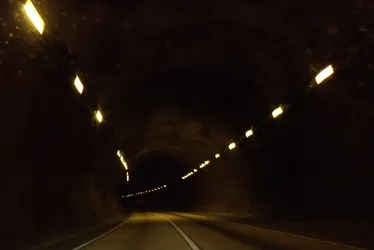 Imagem ilustrativa da imagem Túnel na BR 232 terá faixa interditada, a partir desta quarta-feira (18)