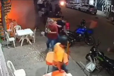 Imagem ilustrativa da imagem Vazamento de gás provoca explosão em hamburgueria em Areias; COM VÍDEOS
