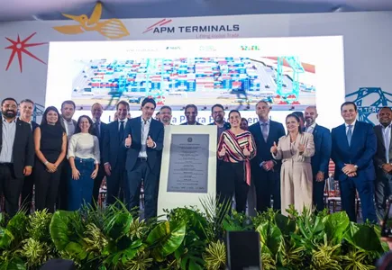 
          Imagem ilustrativa da imagem Investimento de R$ 1,6 bilhão em Suape promete gerar 2,3 mil de empregos
          