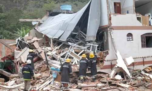 
          Imagem ilustrativa da imagem Academia em apartamento fez prédio desabar no Estado
          