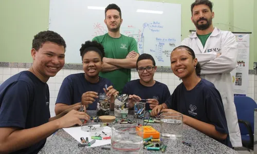 
          Imagem ilustrativa da imagem Alunos produzem “energia verde” para o meio ambiente
          