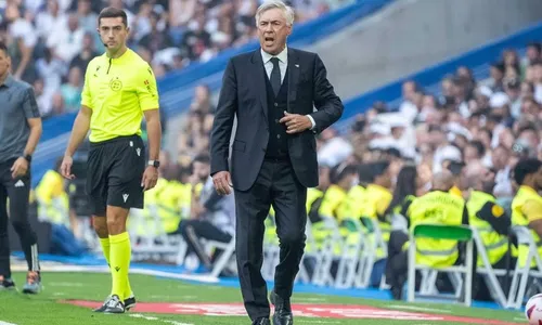 
          Imagem ilustrativa da imagem Ancelotti começa a ‘balançar’ no Real em meio a interesse da seleção, diz jornal
          