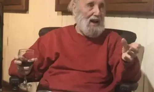 
          Imagem ilustrativa da imagem Aos 105 anos, morre professor da Ufes sobrevivente do nazismo
          