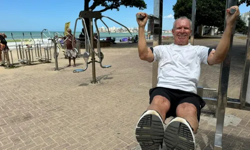 
          Imagem ilustrativa da imagem Aos 77 anos, aposentado vira campeão de força
          