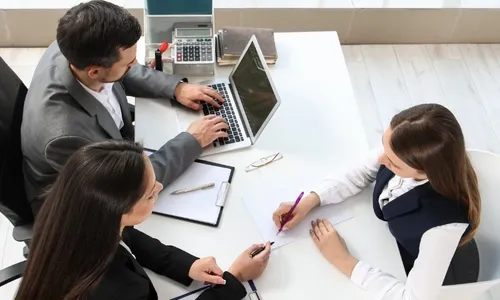 
          Imagem ilustrativa da imagem Aposta nas pessoas
          