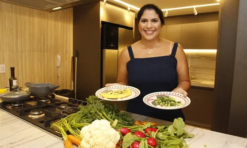 
          Imagem ilustrativa da imagem Aprenda 5 receitas com as folhas descartadas dos alimentos
          