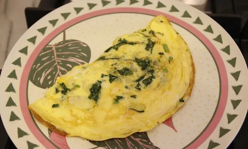 
          Imagem ilustrativa da imagem Aprenda 5 receitas com as folhas descartadas dos alimentos
          