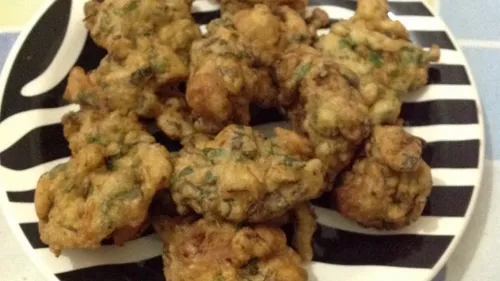 
          Imagem ilustrativa da imagem Aprenda 5 receitas com as folhas descartadas dos alimentos
          