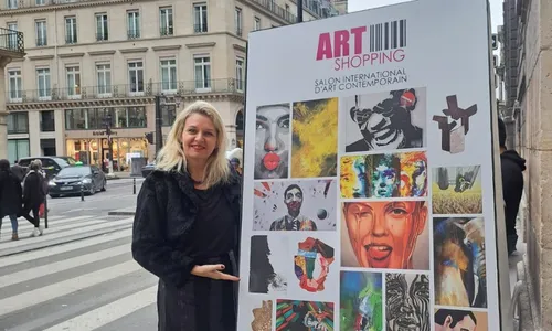 
          Imagem ilustrativa da imagem Artista capixaba expõe em feira de arte no Louvre em Paris
          