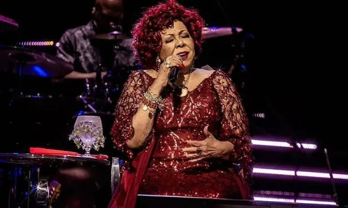 
          Imagem ilustrativa da imagem As pessoas não têm coragem de me atingir com preconceito, diz Alcione
          